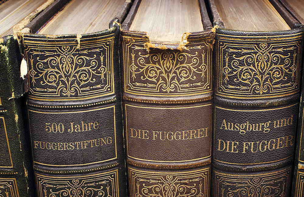 Selbstgestaltete Bücher über die Fugger-Stiftung und die Fuggerei